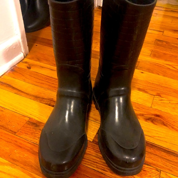 Michael Kors Rain Boot - Picture 1 of 3